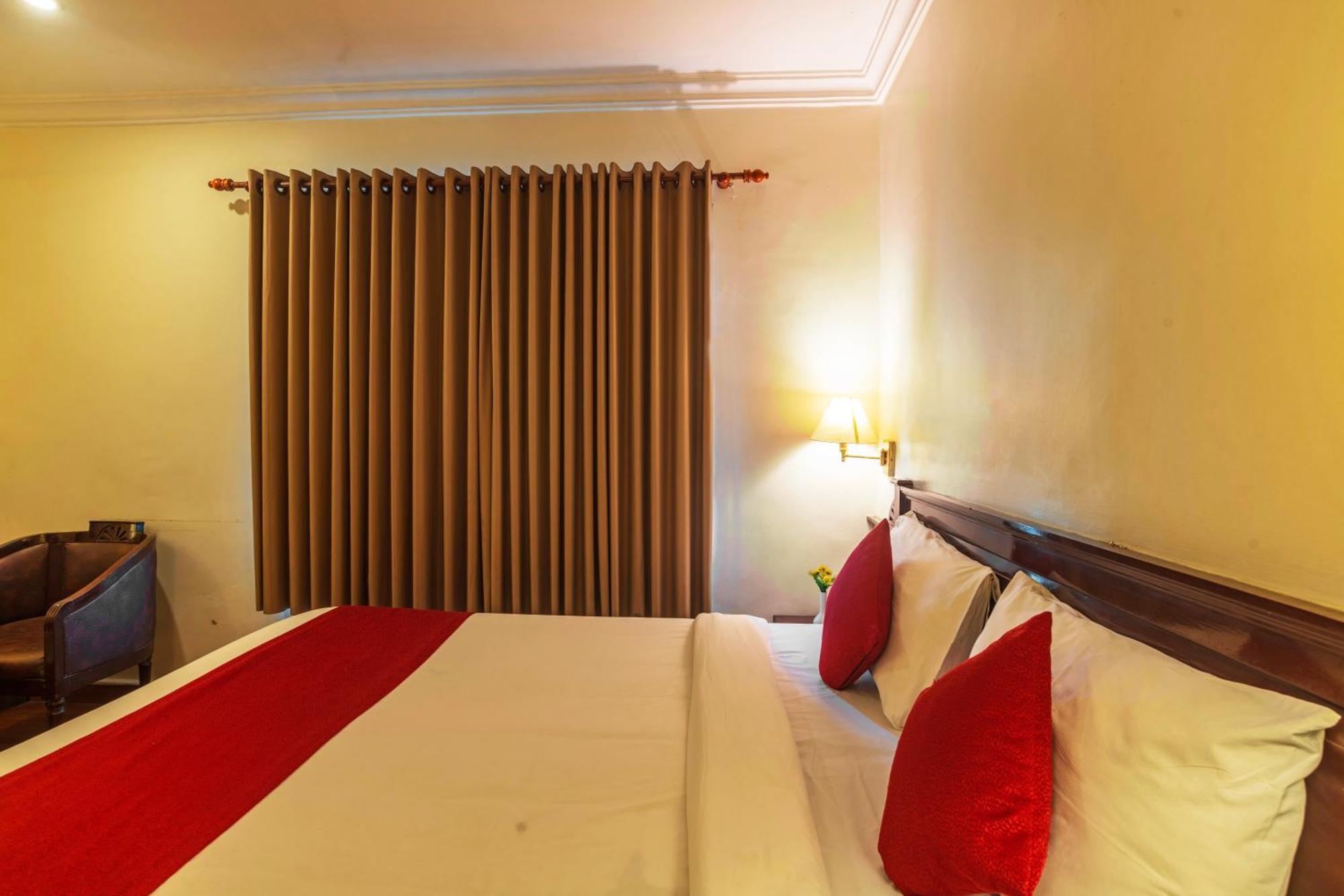 Hotel Archana Inn Kochi Quarto foto